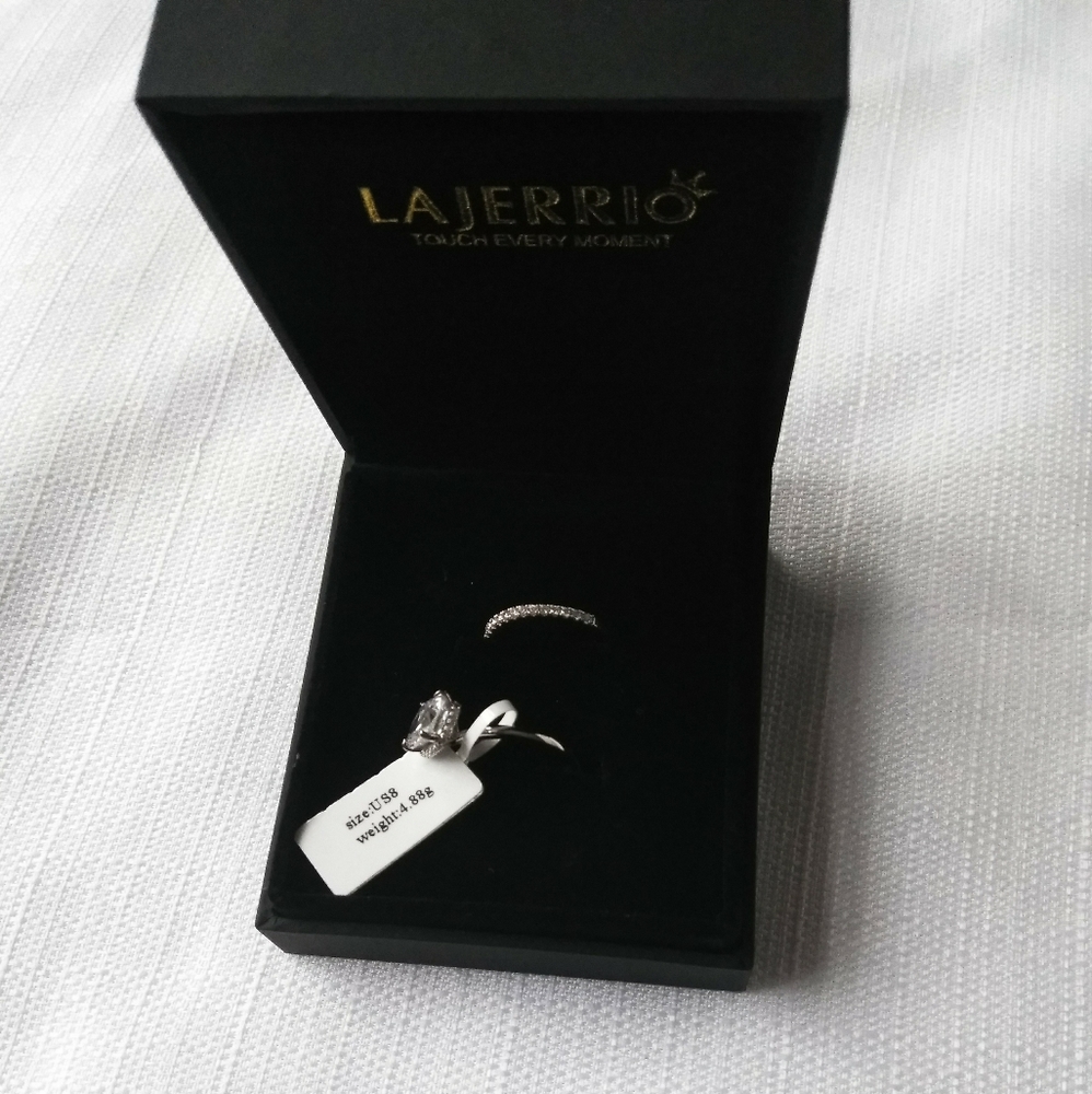 Ladies size 8 ring set - Picture 4 of 4